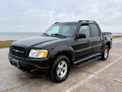 Used 2005 Ford Explorer Sport Trac XLT image 1