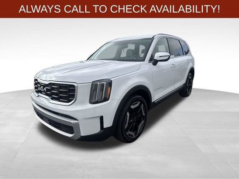 Used 2024 Kia Telluride S FWD image 3