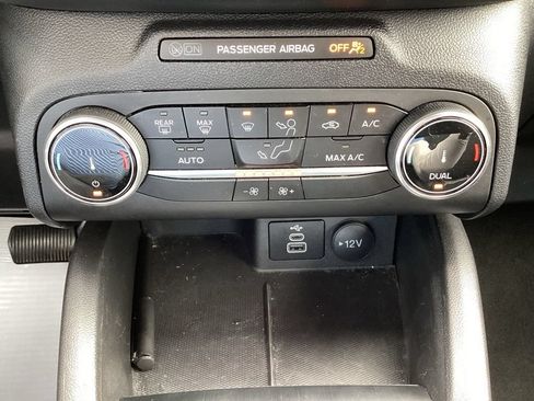 Used 2025 Ford Escape ST-Line AWD/4WD image 19