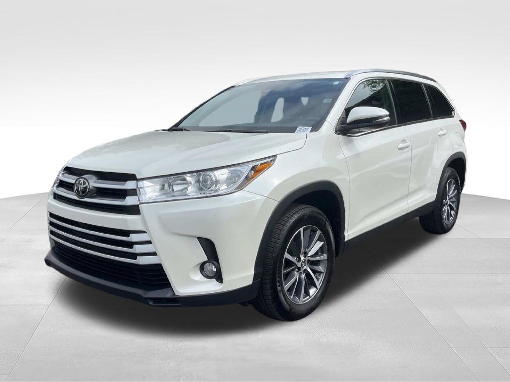 Used 2019 Toyota Highlander XLE FWD image 9