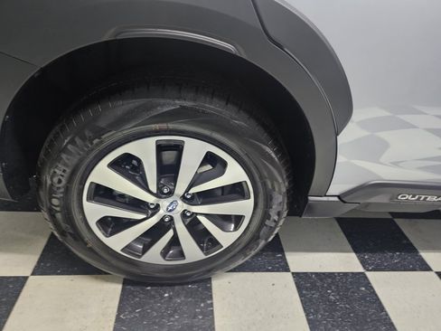 New 2025 Subaru Outback image 8