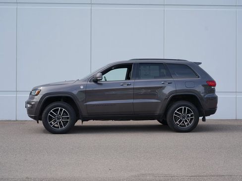 Used 2020 Jeep Grand Cherokee Trailhawk AWD/4WD image 6