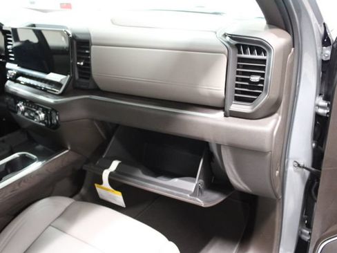 New 2026 GMC Sierra 1500 SLT w/ SLT Premium Plus Package AWD/4WD image 29