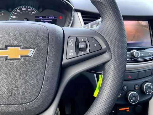 Used 2020 Chevrolet Trax LS image 22