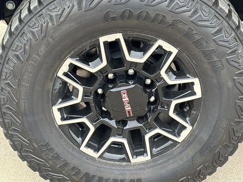 New 2026 GMC Sierra 2500 AT4X AWD/4WD image 10
