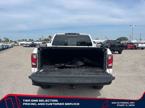 Used 2021 Nissan Titan PRO-4X w/ Pro-4x Convenience Package AWD/4WD image 16