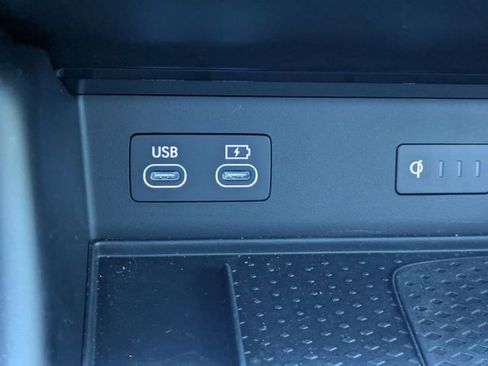 Used 2025 Genesis GV80 2.5T AWD/4WD image 24
