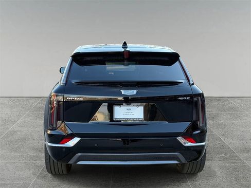New 2026 Cadillac Optiq Luxury 2 image 10