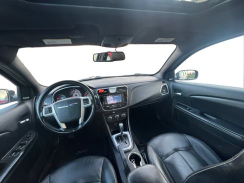 Used 2011 Chrysler 200 Limited FWD image 23