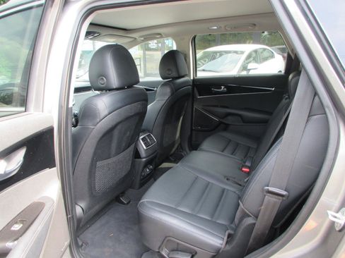 Used 2019 Kia Sorento SX FWD image 8