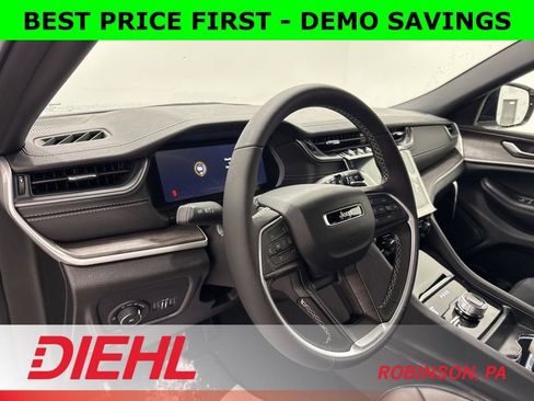 New 2025 Jeep Grand Cherokee L Limited w/ Black Appearance Package AWD/4WD image 24
