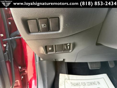 Used 2019 Toyota C-HR XLE image 17