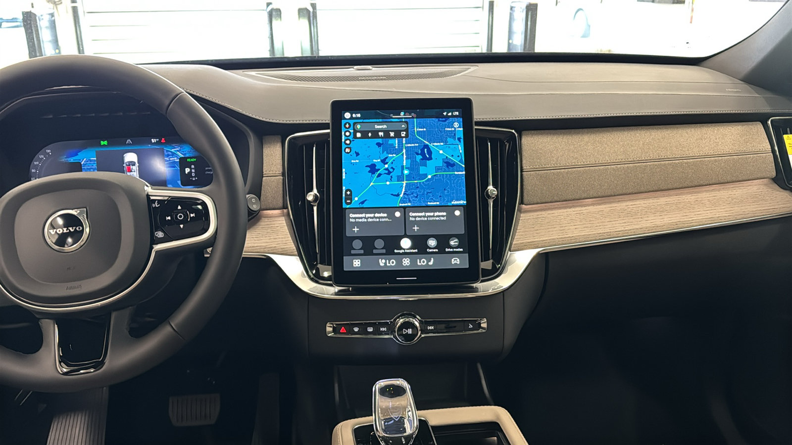 New 2026 Volvo XC90 T8 Plus w/ Protection Package Premier AWD/4WD image 11