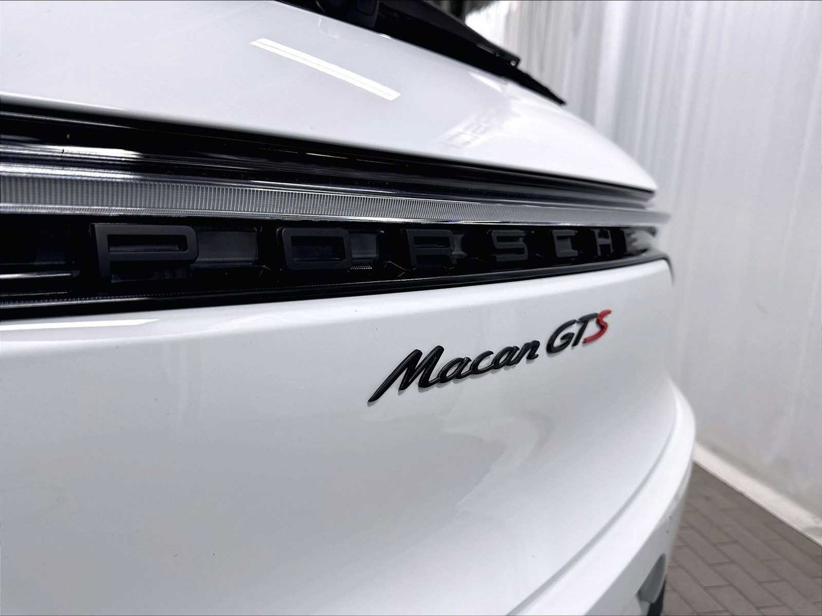 Used 2021 Porsche Macan GTS AWD/4WD image 34