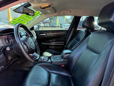 Used 2015 Chrysler 300 Limited image 12