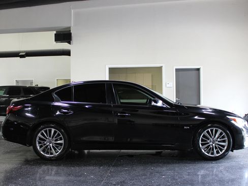 Used 2018 INFINITI Q50 Luxe w/ Essential Package (3.0T Luxe) AWD/4WD image 2