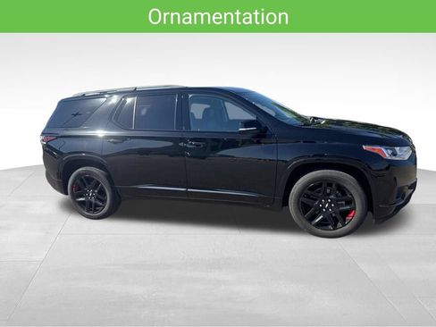Used 2020 Chevrolet Traverse Premier w/ Redline Edition AWD/4WD image 11