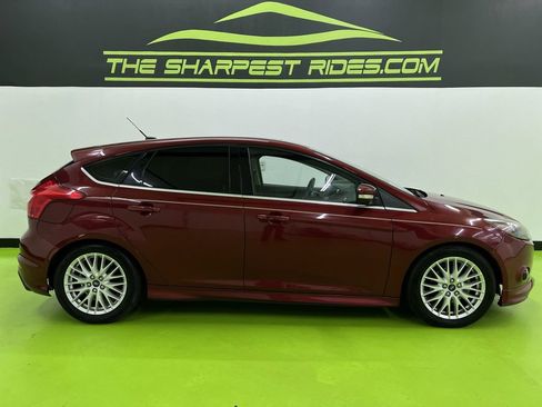 Used 2014 Ford Focus Titanium FWD image 11