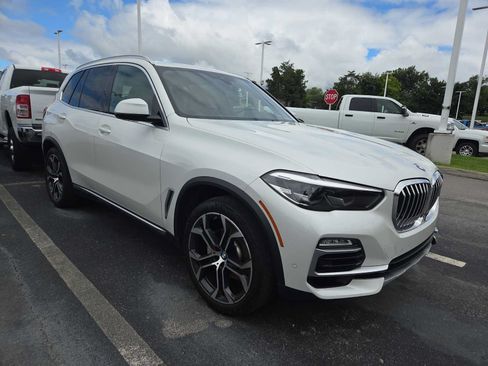 Used 2021 BMW X5 sDrive40i w/ Premium Package RWD image 1