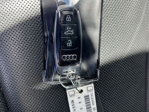 Used 2020 Audi Q7 3.0T Prestige w/ Prestige Package AWD/4WD image 38