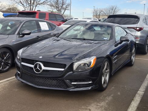 Used 2016 Mercedes-Benz SL 550 image 1