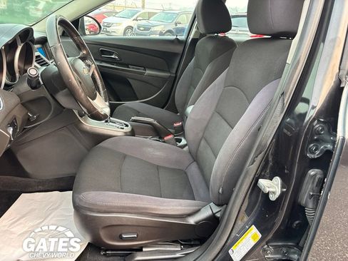 Used 2013 Chevrolet Cruze LT FWD image 10