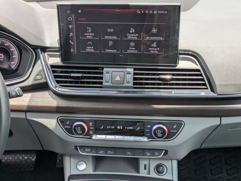 Used 2022 Audi Q5 e Premium AWD/4WD image 19