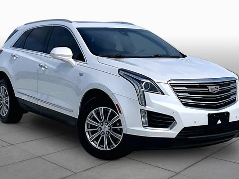 Used 2019 Cadillac XT5 Luxury FWD image 2