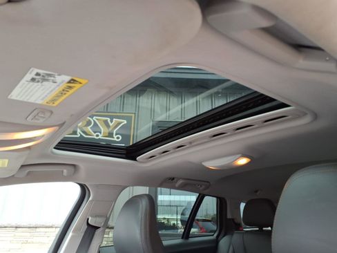 Used 2016 Volvo V60 T5 image 7