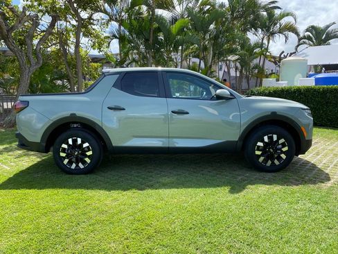 Certified 2025 Hyundai Santa Cruz SE image 8