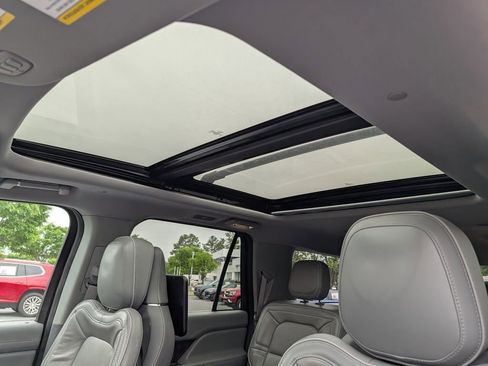 Used 2019 Lincoln Navigator L Reserve w/ Cargo Package AWD/4WD image 35