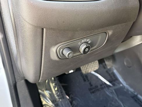 Certified 2023 Chevrolet Equinox LT image 20