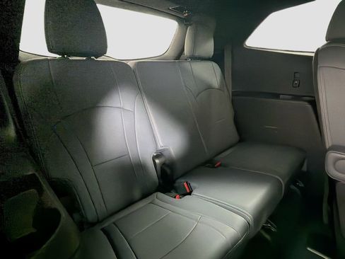 Used 2022 Buick Enclave Essence w/ Experience Buick Package AWD/4WD image 29