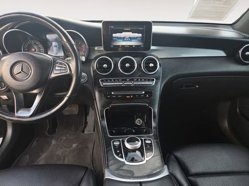 Used 2019 Mercedes-Benz GLC 350e 4MATIC image 10