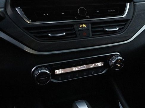 Certified 2025 Nissan Altima 2.5 SL image 17