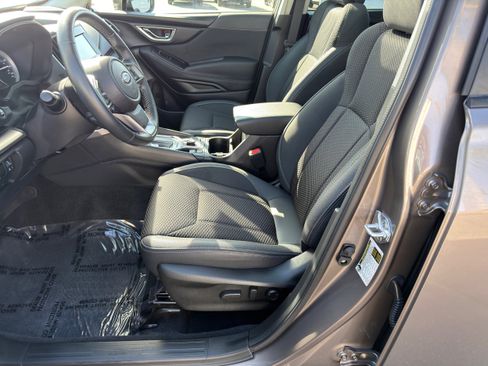 Used 2023 Subaru Forester Premium image 24