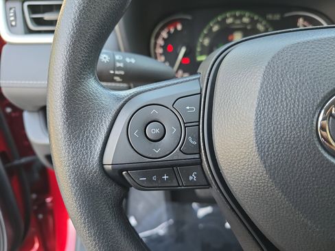 Used 2025 Toyota RAV4 XLE w/ Convenience Package image 19