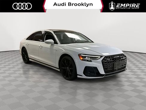Used 2022 Audi A8 L 3.0T image 1