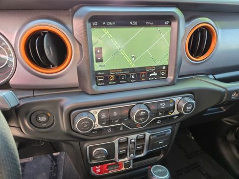 Used 2021 Jeep Gladiator Mojave image 24