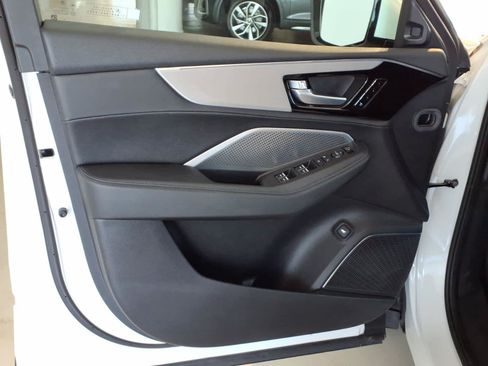 Used 2025 Acura MDX SH-AWD image 10