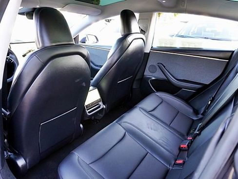 Used 2024 Tesla Model 3 Standard Range image 18