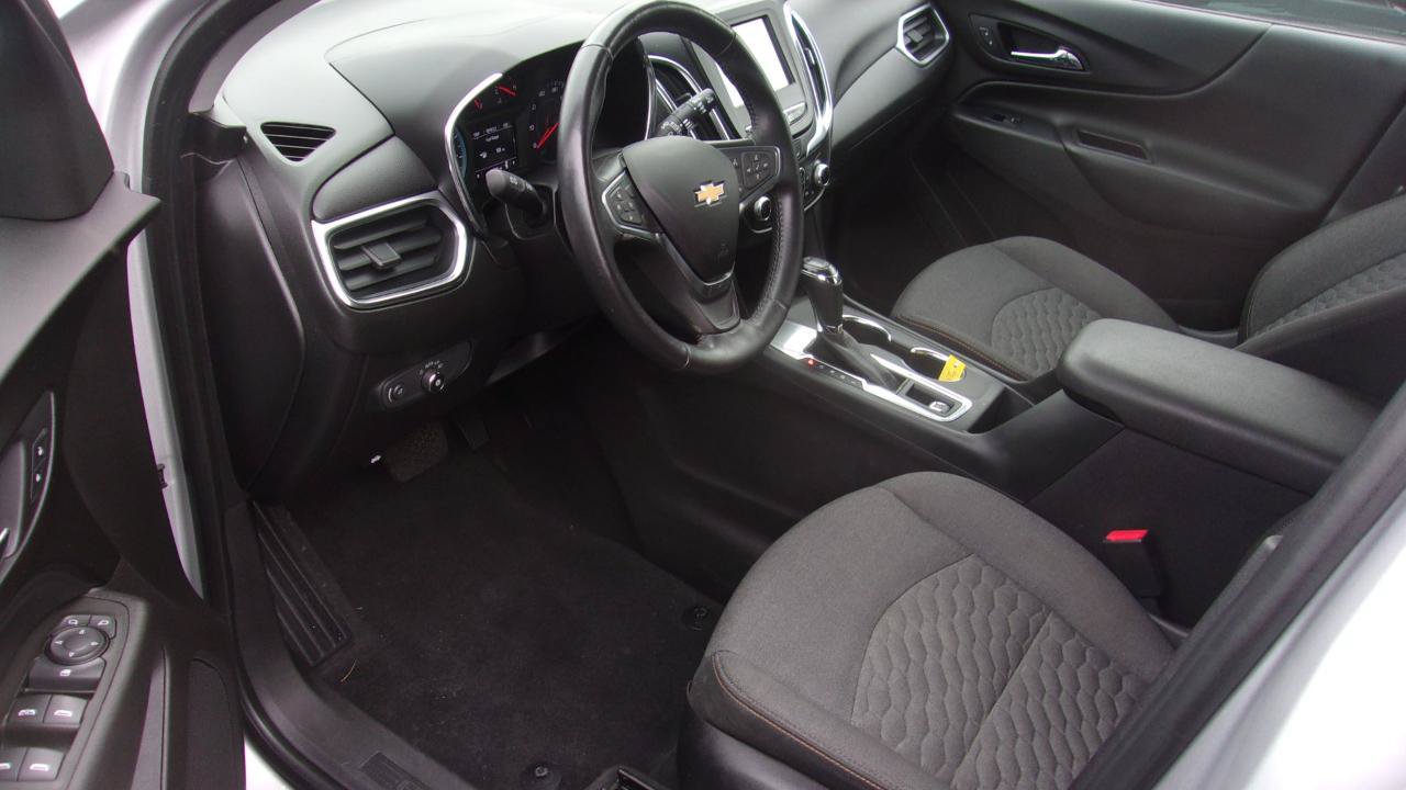 Used 2018 Chevrolet Equinox LT FWD image 4