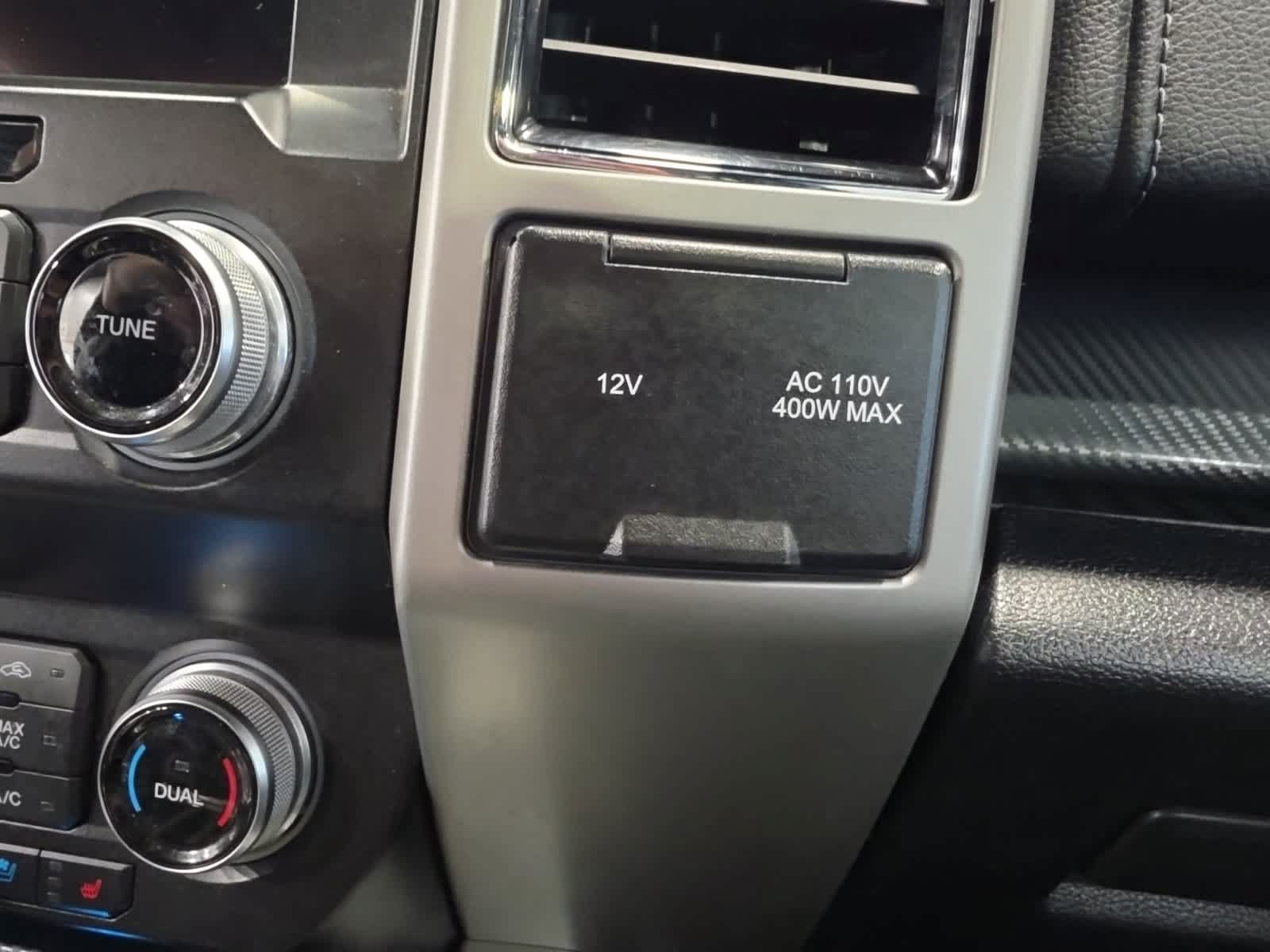 Used 2020 Ford F150 Lariat w/ Equipment Group 502A Luxury AWD/4WD image 32
