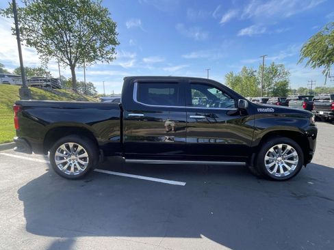 Used 2020 Chevrolet Silverado 1500 High Country w/ Technology Package image 4
