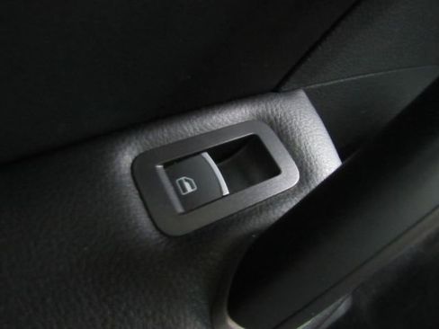 Used 2022 Volkswagen Passat 2.0T SE image 31