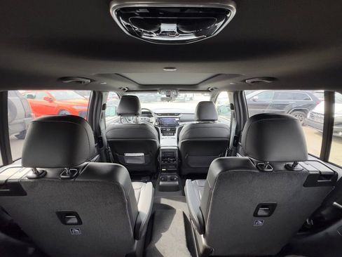 New 2026 Jeep Grand Cherokee L Limited w/ Limited Altitude Package image 24