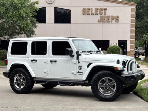 Used 2021 Jeep Wrangler Unlimited Sahara AWD/4WD image 1