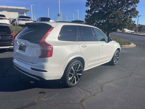 Certified 2023 Volvo XC90 T8 Ultimate w/ Lounge Package image 9