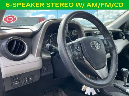 Used 2015 Toyota RAV4 LE AWD/4WD image 7