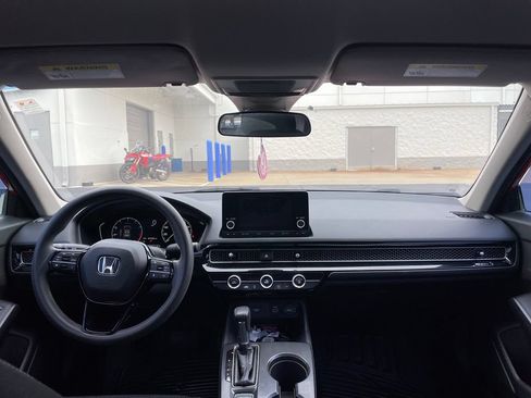 Used 2022 Honda Civic LX image 5